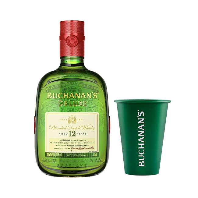 1 Whisky Buchanan's De Luxe 750cc + 1 Vaso Buchanan's de Aluminio
